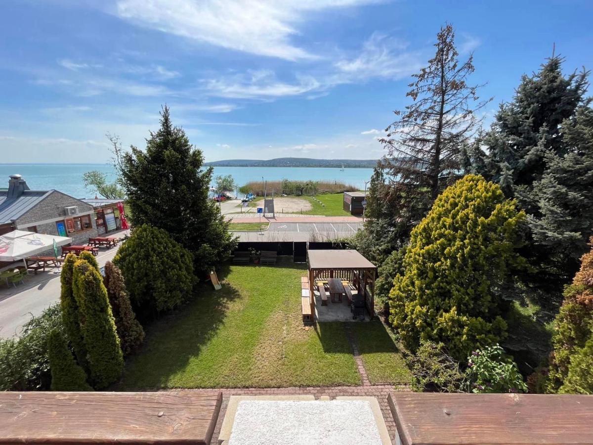 SunSet Beach Apartman Balatonfůzfő Exterior foto