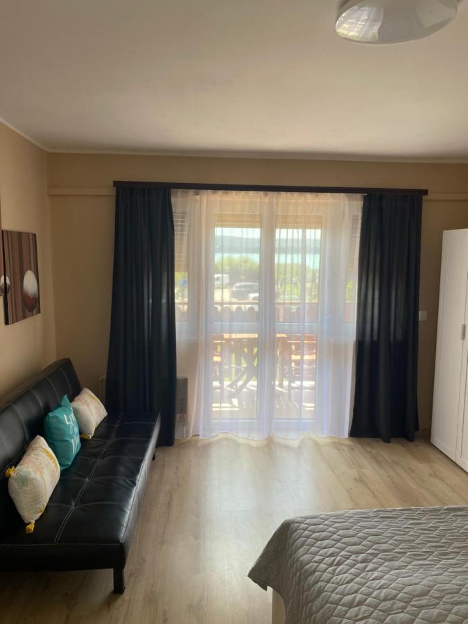 SunSet Beach Apartman Balatonfůzfő Exterior foto